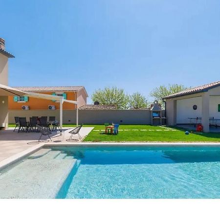 Villa Edi-Heated Pool & E-Bike Шишан Экстерьер фото